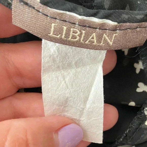 💥Libian Preowned Plus-Size Lightweight Butterfly’s Print Top - Picture 6 of 6